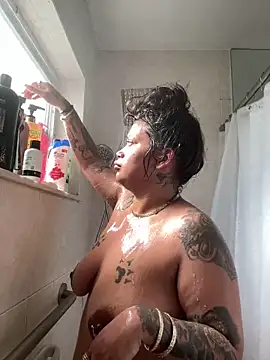 Snapshot of shyfr34k chatting on January 18, 2025, 6:10 pm shyfr34k online show from January 18, 2025, 6:10 pm