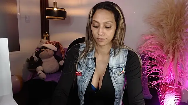 Snapshot of salome_drasin chatting on November 14, 2025, 2:59 am salome drasin online show from November 14, 2025, 2:59 am