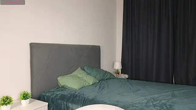 AudreyBearfield online show from December 28, 2024, 2:21 pm