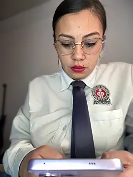 LIZ-06  online show from October 1, 2025, 1:48 pm