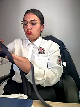 LIZ-06  online show from September 27, 2025, 6:14 pm