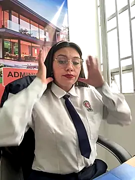 LIZ-06  online show from November 10, 2025, 2:00 pm