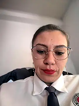 LIZ-06  online show from September 23, 2025, 1:07 pm