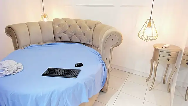 Snapshot of briannaduque chatting on February 26, 2025, 1:11 pm briannaduque online show from February 26, 2025, 1:11 pm