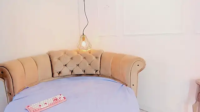 Snapshot of briannaduque chatting on March 13, 2025, 1:18 pm briannaduque online show from March 13, 2025, 1:18 pm