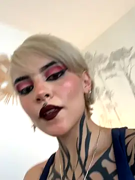 Snapshot of Trinity___s chatting on October 12, 2025, 12:06 pm Trinity s online show from October 12, 2025, 12:06 pm