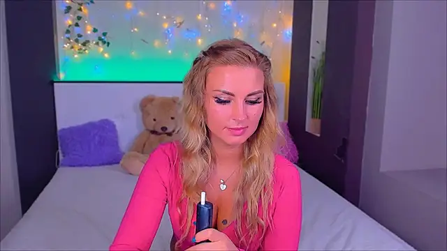 Snapshot of _UrLexxly chatting on November 23, 2025, 4:33 am UrLexxly online show from November 23, 2025, 4:33 am