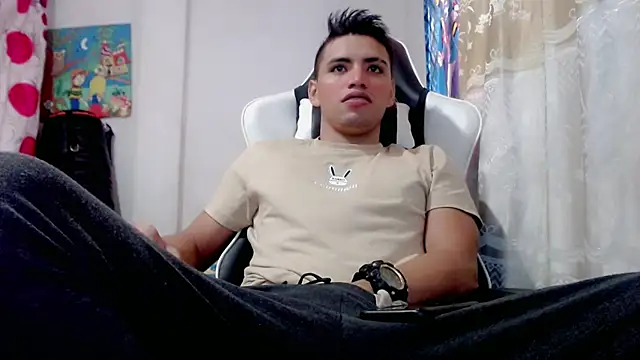 Snapshot of danilo302209 chatting on January 27, 2025, 12:16 pm danilo302209 online show from January 27, 2025, 12:16 pm