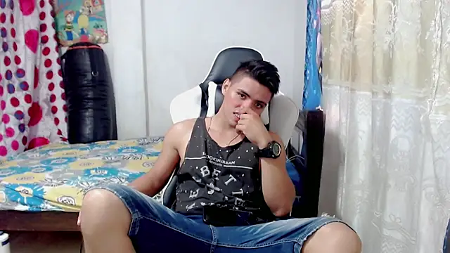 Snapshot of danilo302209 chatting on January 24, 2025, 2:51 pm danilo302209 online show from January 24, 2025, 2:51 pm