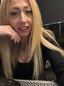 Snapshot of harleyejoker1 chatting on February 24, 2025, 7:52 pm harleyejoker1 online show from February 24, 2025, 7:52 pm