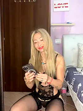 Snapshot of harleyejoker1 chatting on October 18, 2025, 9:00 am harleyejoker1 online show from October 18, 2025, 9:00 am