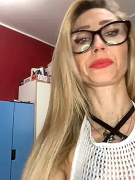 Snapshot of harleyejoker1 chatting on February 25, 2025, 1:32 pm harleyejoker1 online show from February 25, 2025, 1:32 pm