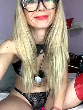 Snapshot of harleyejoker1 chatting on September 21, 2025, 9:25 am harleyejoker1 online show from September 21, 2025, 9:25 am