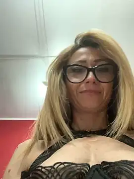 Snapshot of harleyejoker1 chatting on February 26, 2025, 9:01 am harleyejoker1 online show from February 26, 2025, 9:01 am