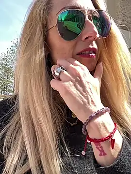 Snapshot of harleyejoker1 chatting on March 11, 2025, 10:51 am harleyejoker1 online show from March 11, 2025, 10:51 am