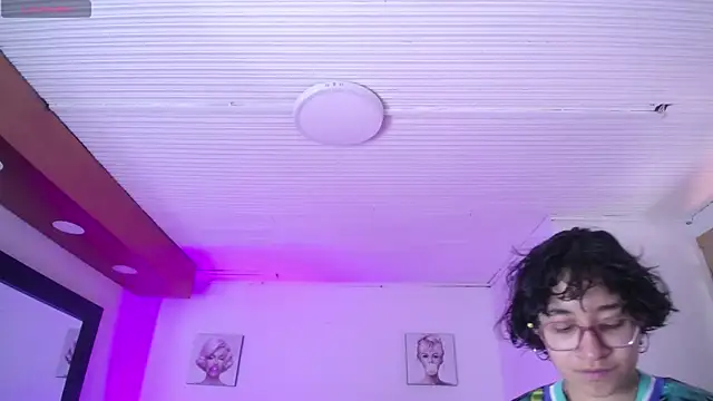 Snapshot of Lili_Gomez_ chatting on November 11, 2025, 3:07 pm Lili Gomez online show from November 11, 2025, 3:07 pm