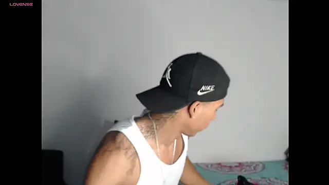 maximo vega newv online show from December 23, 2024, 12:30 pm