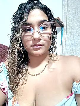 Snapshot of BrendaGirs chatting on October 22, 2025, 2:44 am BrendaGirs online show from October 22, 2025, 2:44 am