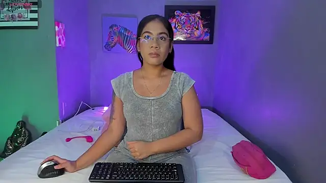 PammelaRoss1 online show from June 4, 2026, 5:28 pm