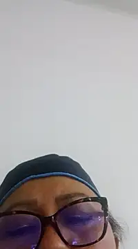 Darly Gomez online show from March 9, 2025, 12:31 am