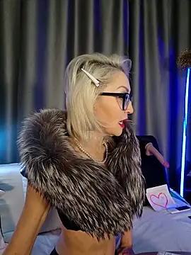 Milforja online show from April 6, 2026, 4:30 am