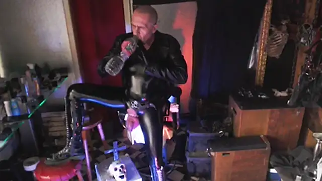 BULGEDEMON online show from February 21, 2026, 12:18 pm