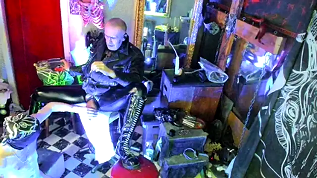 BULGEDEMON online show from April 19, 2026, 11:11 am