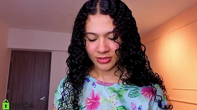 Snapshot of SHARONN____ chatting on November 7, 2025, 4:17 am SHARONN online show from November 7, 2025, 4:17 am