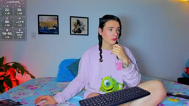 Snapshot of elafranco_ chatting on November 6, 2025, 11:03 am elafranco online show from November 6, 2025, 11:03 am