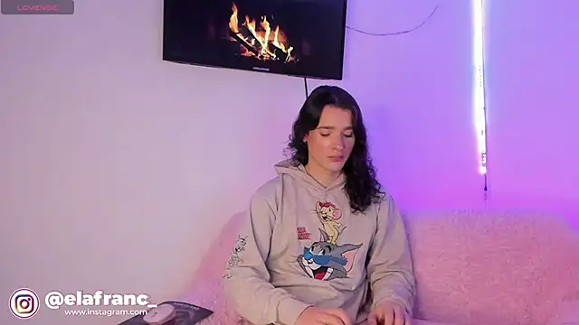 elafranco  online show from February 14, 2026, 3:07 am