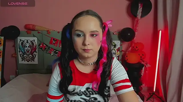 Snapshot of BeatriceReeves chatting on November 2, 2025, 1:21 am BeatriceReeves online show from November 2, 2025, 1:21 am