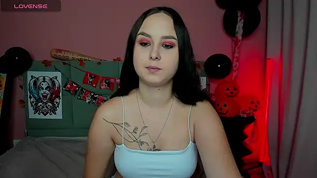 Snapshot of BeatriceReeves chatting on October 27, 2025, 1:06 am BeatriceReeves online show from October 27, 2025, 1:06 am