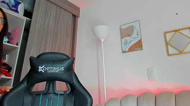 Snapshot of Tamaraa_Serra chatting on October 2, 2025, 6:11 pm Tamaraa Serra online show from October 2, 2025, 6:11 pm