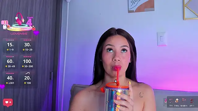 Snapshot of Tamaraa_Serra chatting on October 8, 2025, 6:08 pm Tamaraa Serra online show from October 8, 2025, 6:08 pm