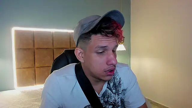 Snapshot of Jheidertwink chatting on September 30, 2025, 12:55 pm Jheidertwink online show from September 30, 2025, 12:55 pm