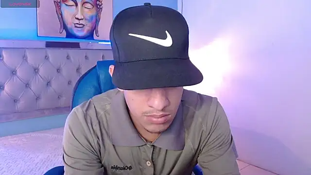 Snapshot of Jheidertwink chatting on January 15, 2025, 3:33 am Jheidertwink online show from January 15, 2025, 3:33 am