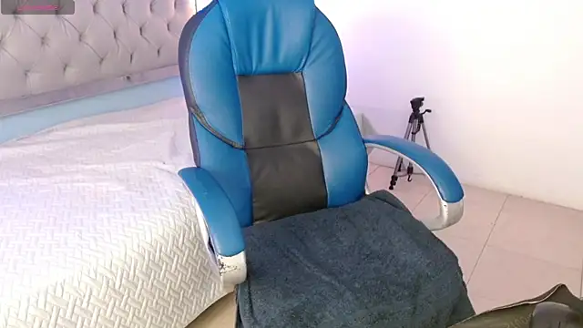 Snapshot of Jheidertwink chatting on January 21, 2025, 4:05 pm Jheidertwink online show from January 21, 2025, 4:05 pm