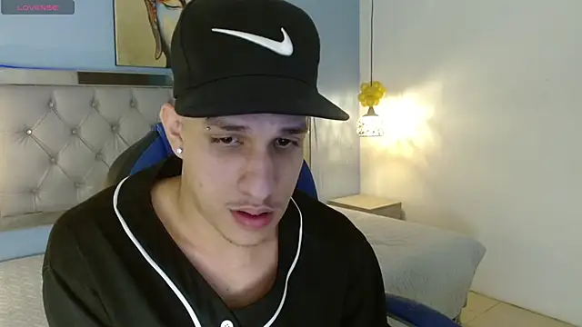 Snapshot of Jheidertwink chatting on February 12, 2025, 3:29 am Jheidertwink online show from February 12, 2025, 3:29 am