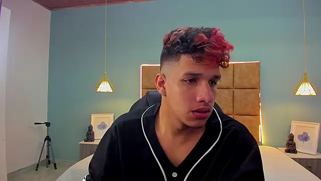 Snapshot of Jheidertwink chatting on September 29, 2025, 12:33 pm Jheidertwink online show from September 29, 2025, 12:33 pm