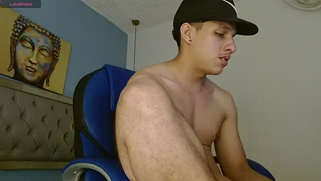 Snapshot of Jheidertwink chatting on January 31, 2025, 10:31 pm Jheidertwink online show from January 31, 2025, 10:31 pm