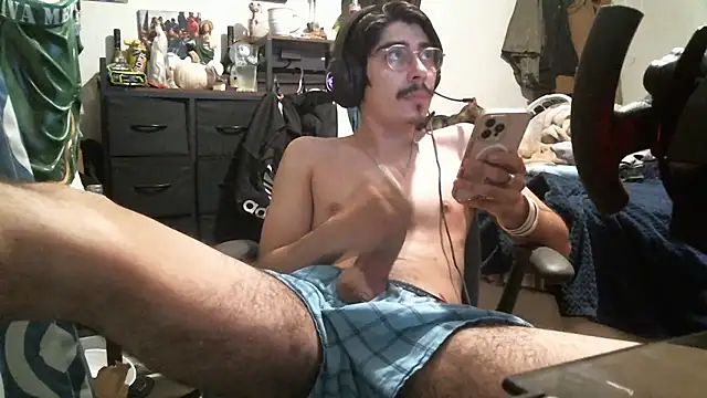 Snapshot of superog122 chatting on October 25, 2025, 3:01 pm superog122 online show from October 25, 2025, 3:01 pm