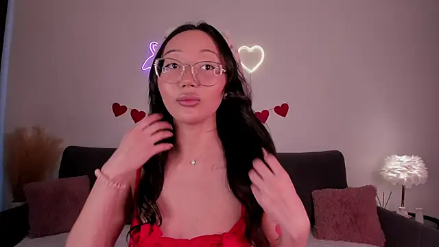 Snapshot of naomi_asian chatting on May 30, 2026, 6:20 am naomi asian online show from May 30, 2026, 6:20 am