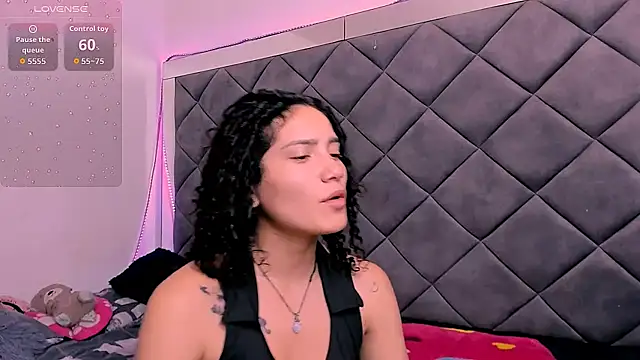 Nellyhills online show from November 18, 2025, 6:00 pm