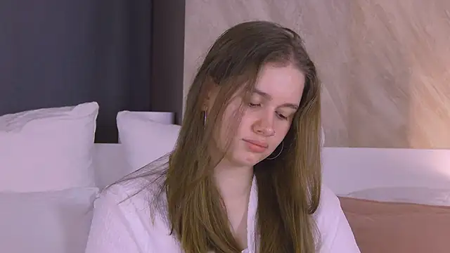 EllieHayes online show from March 20, 2026, 9:27 pm