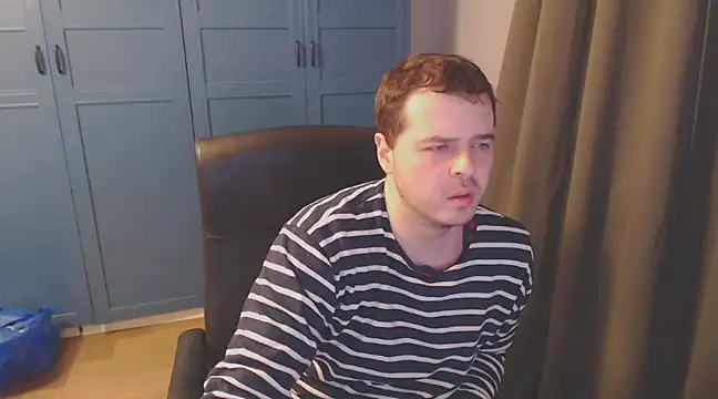 Snapshot of CuteMan33 chatting on December 15, 2024, 6:40 am CuteMan33 online show from December 15, 2024, 6:40 am