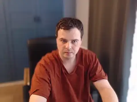 Snapshot of CuteMan33 chatting on November 1, 2025, 1:38 pm CuteMan33 online show from November 1, 2025, 1:38 pm