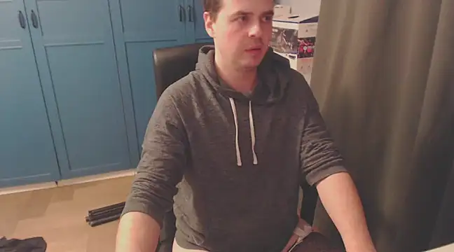 Snapshot of CuteMan33 chatting on December 24, 2024, 6:00 am CuteMan33 online show from December 24, 2024, 6:00 am