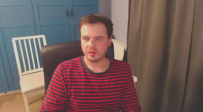 Snapshot of CuteMan33 chatting on December 16, 2024, 8:48 pm CuteMan33 online show from December 16, 2024, 8:48 pm