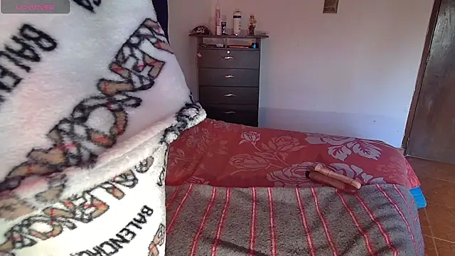 Snapshot of Sweet_c4mer0n chatting on October 18, 2025, 11:23 am Sweet c4mer0n online show from October 18, 2025, 11:23 am