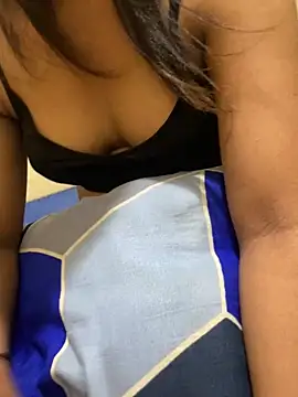 Snapshot of United3 chatting on October 5, 2025, 9:55 am United3 online show from October 5, 2025, 9:55 am